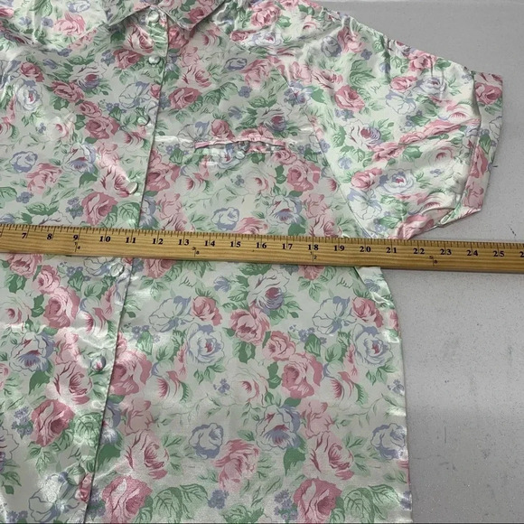 Kathryn  Satin  Nightshirt Small  Pink Floral Button Front Soft Lining Short Slv - Picture 7 of 10